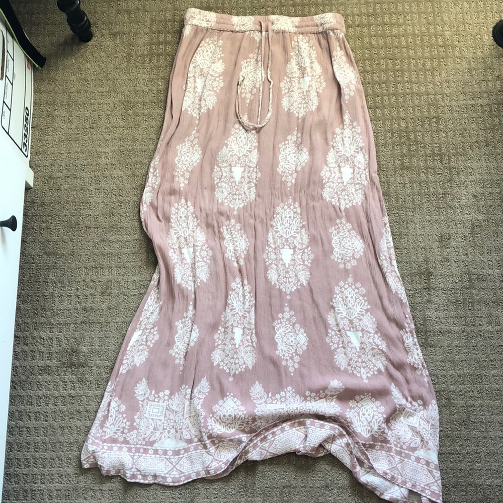 Blush patterned maxi skirt